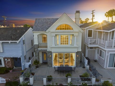 Discover coastal living at its finest in this charming Balboa Island home, just 8 houses from the beach at 123 Diamond Ave, Newport Beach. This 3-bedroom, 3-bathroom residence offers 2,350 square feet of thoughtfully designed living space across thre...