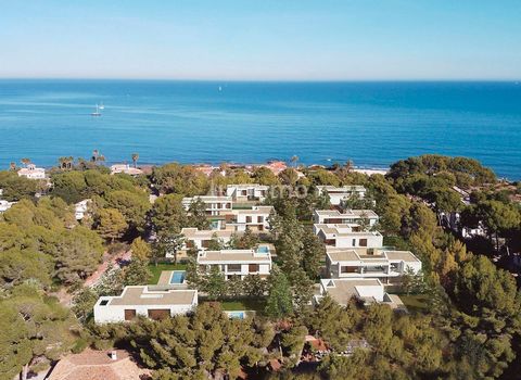 Das Projekt Puntanegra Villas Collection bietet eine einzigartige Gelegenheit in einer der exklusivsten und privilegiertesten Gegenden von Denia, Spanien: Las Rotas. Dieses Luxusprojekt besteht aus 12 freistehenden Villen mit Blick auf das Mittelmeer...