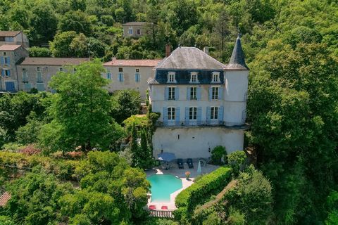 EXCLUSIVE TO BEAUX VILLAGES! Superb 19th century château overlooking the River Lot in the heart of a charming village, typical of the region. This rare property has been carefully renovated, while retaining many original features such as fireplaces a...