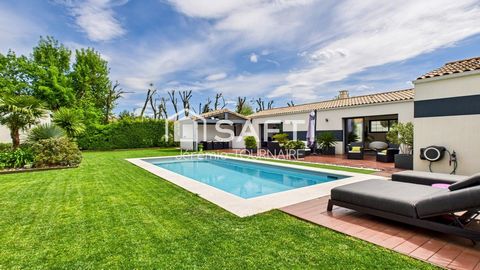 Magnifique maison d'architecte avec très belle piscine