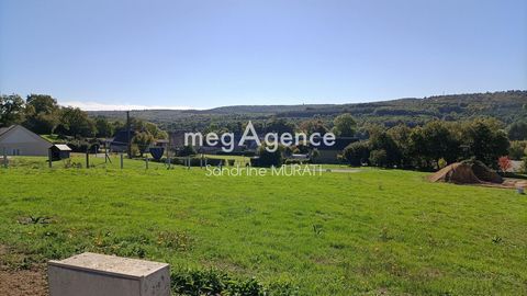 TERRAIN CONSTRUCTIBLE EN LOTISSEMENT - LA LACELLE