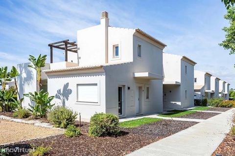 O Hibiscus Gardens é um condomínio fechado que oferece um estilo de vida contemporâneo numa das localizações mais desejadas do Algarve. A poucos minutos das praias deslumbrantes, campos de golfe de renome e excelentes infraestruturas desportivas, est...