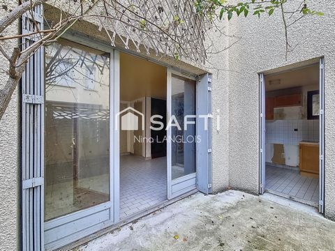 En exclusivité sur MONTREUIL, je vous présente cette maison à rafraîchir de 78m² construite en 1989. Au sein d'une petite impasse de 9 maisons, elle est idéalement située, à proximité des écoles et des commerces. Elle comprend une entrée donnant sur ...