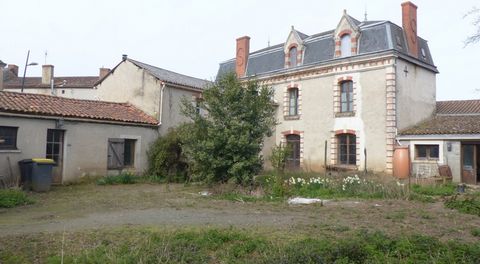 Maison à vendre 11 pièces ASSAIS LES JUMEAUX (79)