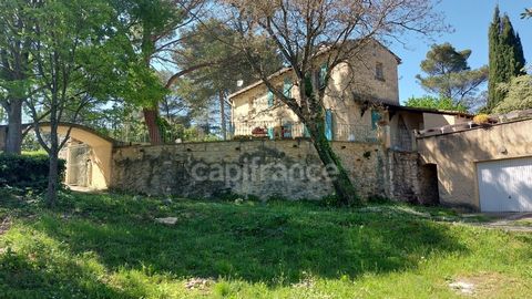 A vendre BARBENTANE maison 5 pièces avec piscine, garage et jardin