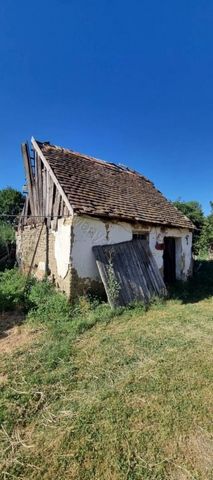 Price: €14.110,00 Category: House Area: 66 sq.m. Plot Size: 1102 sq.m. Bedrooms: 2 Bathrooms: 1 Location: Countryside £12.378 All-in costs, excluding 4% tax In the beautiful south you will find this house which could use a renovation. The house has n...