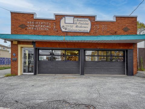 Large detached building on main commercial street with over 3,200 square feet of interior space, 45 days occupancy. INCLUSIONS -- EXCLUSIONS --