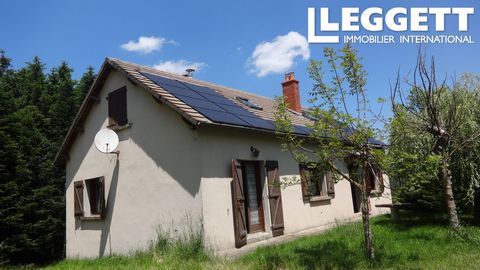 A21946CAT15 - A traditional built four bedroom house, with kitchen, bathroom and large lounge. There are two bedrooms on the ground floor, both around 12sqm, with wooden or tiled floors and double glazed widows. The kitchen (13sqm) leads to the large...