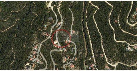 Unique opportunity! For sale building property of 1379 m2 with panoramic views over the Vall d'Aro in the urbanization Sant Miquel d'Aro. With a buildable area of 0.25 m2 roof / m2 floor, you can build up to 344 m2 of roof. The permitted occupancy is...