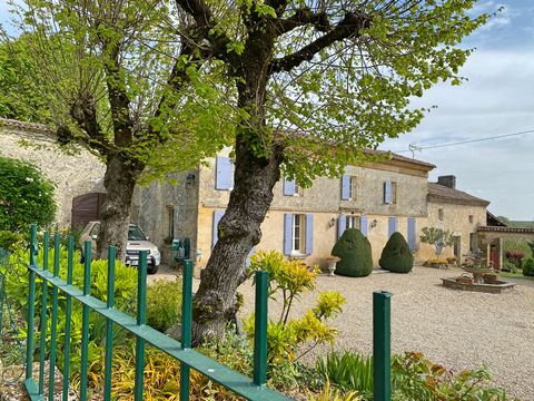 Just 11km from Saint-Émilion and 4km from all amenities, this magnificent 17th century mansion overlooks the Saint Colombe valley and offers you a breathtaking view. Completely restored, it offers you large rooms and several buildings. In addition to...