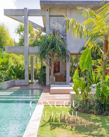 This beautiful villa is located in Pererenan, the 'Beverly Hills' of Canggu, Bali. The main attributes are as follows: 3 Bedrooms 3,5 Bathrooms Enclosed living/dining Open living/dining BBQ kitchen Parking 1 car, several bikes 360 m2 Living 65 m2 Ter...