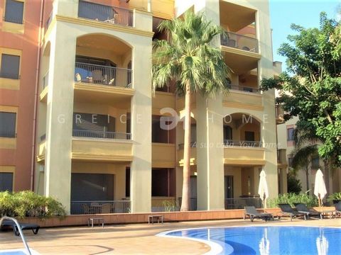 Located in Vilamoura. The apartment in question offers a privileged location on the ground floor, providing direct access to the swimming pools, an element of convenience and leisure that is sure to attract many interested parties. The proximity to V...