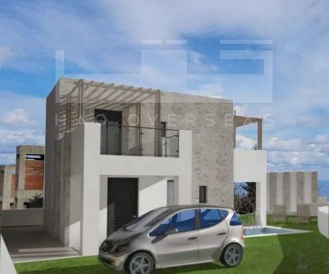 This is a newly built maisonette for sale in Apokoronas, Chania Crete, located in the picturesque village of Kefalas. it has a total living space of 80 m2, sitting on a 200m2 private plot. it is developed over 2 levels, and it consists of 2 bedrooms ...