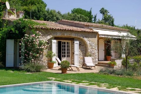 Summary Situated in the most sought after quarter near St Paul de Vence, very quiet and yet very near all commodities, this magnificent sigle story Stone Mas Provencal of about 135m2 is build on an entirely flat garden with an overflowing swimming po...