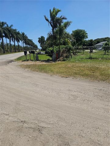 OVER 5 ACRES LOCATED ON SW 184 STREET AND 182 AVE. THIS IS A BUILDABLE LOT THAT IS CURRENTLY USED AS A CONTAINER NURSERY WITH FENCING, FPL POWER AND WATER.. SHE IS ADJACENT TO HIGH END 5 ACRE ESTATES A SHORT HOP FROM KENDALL AND ABOUT 1/4 MILE WEST O...