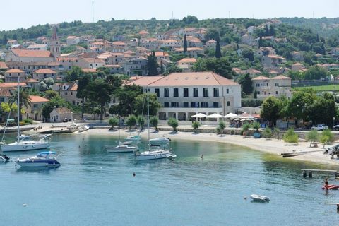 Location: Brač Built: 2007 Renovated: 2024 City center: 3 km Airport distance: 31 km Inside space: 800 m2 Plot size: 2599 m2 Bedrooms: 20 Bathrooms: 20 Swimming pool: 60 m2 Parking: 7 Air-conditioner Cameras Patio Playground Garden Features: - Intern...