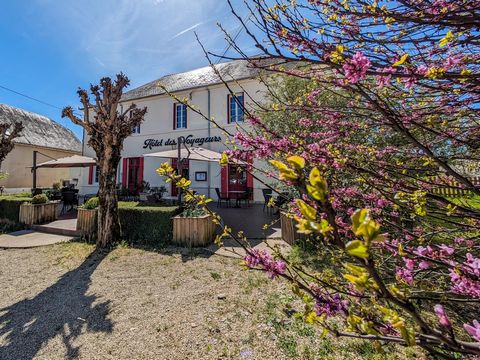 A modernized and well presented 19th century hotel on the doorstep of Rocamadour. Offering 10 en suite guest rooms, a comfortable bar, dining room, kitchen and owners apartment, this charming small hotel offers the ideal opportunity to pick up the re...