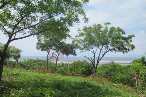 Lot #4 Lot in the exclusive area of Poneloya located in the highest part of the hills known as Puerto Mantica a 473.94 m² lot excellent for constructing the fantastic beach house you always dreamed of. Just a few meters from the Pacific Ocean where y...