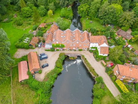 A period home in a former mill, raised up over the water with exceptional views, this is a real standout. Full of character and designed to make the most of the setting, it’s a versatile and attractive home with plenty of space, including a fabulous ...