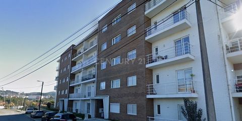## OCCUPIED PROPERTY | NOT AVAILABLE FOR VISITS ## 3 bedroom apartment with a total area of 173 square meters, located in Ermesinde, Valongo, Porto district. Located in a quiet residential area, the property is close to shopping, services, green spac...