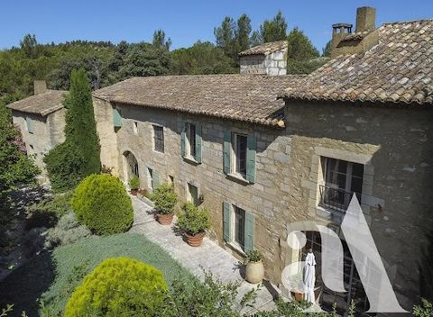 For sale - In Barbentane, close to Avignon TGV station and Saint-Rémy-de-Provence, this XVIIIth century stone farmhouse benefits from an exceptional environnement. It is located within a quiet and preserved park reserve while being close to the ameni...