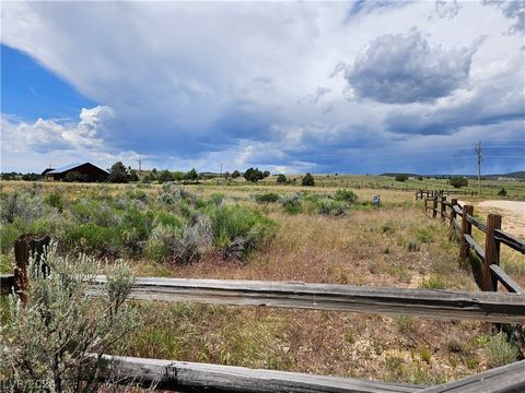 Located off the Scenic Byway of Hwy 89 (on Old US Hwy 89) Corridor between Bryce Canyon & Zion National Parks, sits this amazing opportunity of a 1.27 acre lot in Bryce Gate Subdivision (lots 1-4 are currently being built on). Utilities include: 1/4 ...