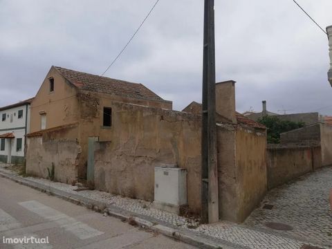 Marketed by: Imobiliari AMI License: 7091 Old House for recovery or alteration. Next to Cova Beach. S.Pedro - Figueira da Foz