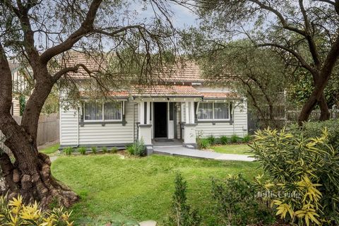 With no heritage overlay and nestled within a sought-after Kew pocket, this charming three-bedroom, one-bathroom home sits on a generous allotment of approximately 676 sqm and represents a fantastic opportunity to experience the best of the area, off...