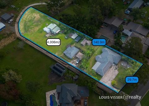 Louis Visser and @realty proudly unveil an extraordinary gem nestled within the heart of Palmview: Welcome to 44 Laxton Road Palmview, set on a sprawling 4006m2 block in the most coveted location. HOUSE: Step into culinary luxury in this expansive 4-...