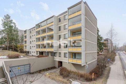 Ready-to-move-in spacious three-room apartment on the fourth floor! This apartment features a kitchen with space for a dining table, and large living room opens to a glazed balcony offering views of the surroundings. Two generously sized bedrooms and...
