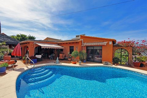 Superb artist villa for sale in the beautiful town of Orba just minutes from Denia. This two-storey property offers a layout designed to combine comfort and luxury. On the main floor you will find a spacious living room with a beautiful terrace with ...