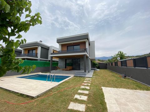 EMİRALEM MAH. OUR VILLA AT THE ENTRANCE IS WITHIN WALKING DISTANCE OF SCHOOLS, MOSQUES, SUPER MARKETS AND MANY OTHER PLACES. DISTANCE TO THE CENTER OF MENEMEN 6 KM   VILLA FEATURES: SMART HOME SYSTEM JOINERY IS WINSA BRAND AND ALL WINDOWS HAVE A SMAR...