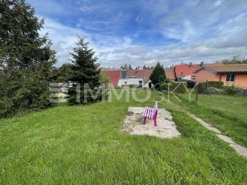 +++ Please understand that we will only answer inquiries with COMPLETE personal information (complete address, phone number and e-mail)! +++ Welcome to this charming detached house, located in the idyllic municipality of Löbejün. With a generous livi...