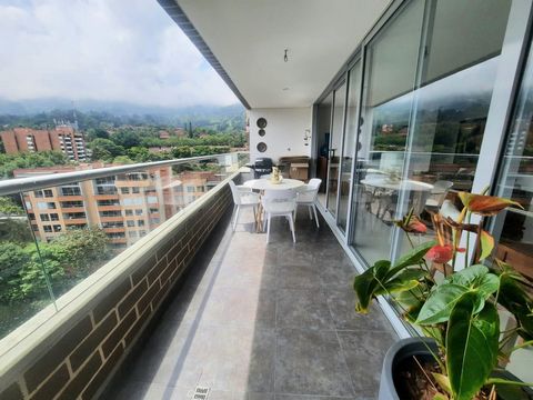 I OFFER IN EXCLUSIVITY beautiful apartment in NATIVO MADERA, Envigado sector. - Area 181.5 m² - 3 bedrooms + toilet all with bathroom + social bathroom. -I am a student - Large balcony with beautiful view. - Open kitchen - Separate clothing area. - A...