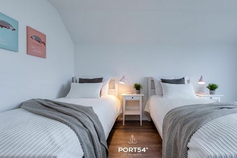 Bienvenue dans l'appartement de vacances Hoppetosse, meublé avec amour. Le logement est situé à proximité immédiate de la plage – en moins de 2 minutes à pied, vous pouvez rejoindre la plage de sable, idéale pour bronzer, nager ou faire de la randonn...