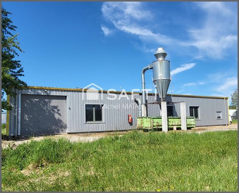 Located in the town of Gaillac, approximately 5 minutes from the Albi-Toulouse motorway entrance, this commercial space benefits from a strategic location close to local amenities and attractions. Situated on the edge of the commercial area, it enjoy...