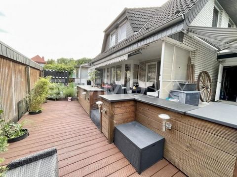 Exklusives Einfamilienhaus in Wedemark/Mellendorf Dieses luxuriöse Einfamilienhaus in der idyllischen Ortschaft Mellendorf, Wedemark, bietet höchsten Wohnkomfort und eine Vielzahl exklusiver Annehmlichkeiten. Ideal gelegen in einer ruhigen Wohngegend...