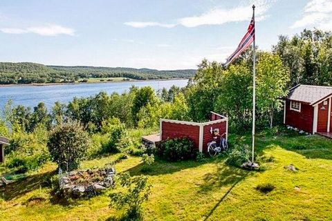 Great holiday resort by the fish-rich Jarfjord. The cottage has a spacious terrace and magnificent views of the beautiful fjord landscape. Good sea fishing, boat can be rented. In winter, the Northern Lights are a great experience. The cabin, which i...