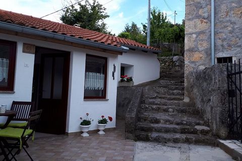 Lovingly renovated stone house from the 19th century with a beautiful view over Lovran and the sea, in the small village of Dobrec. The house is located above the small town of Lovran, on the slope of the Ucka mountain, ideal for those seeking peace ...