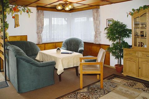 Holiday home above the small town of Altenbach with a wonderful view of the hills of the Thuringian Forest. Located on the edge of the forest, you can enjoy peace and nature undisturbed. The large garden property offers you plenty of space to soak up...