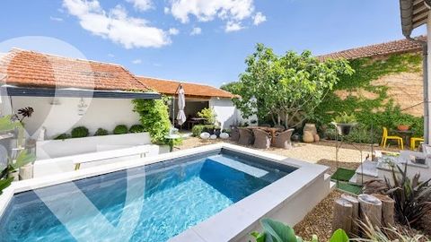 In the heart of the popular village of Eygalières and just a few minutes' walk from the centre, this attractive single-storey house offers 112 m² of living space with a total build area of 190 m².  The owner has given this property a real personality...