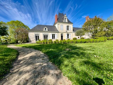 Dpt Maine et Loire (49), à vendre RIVES DU LOIR EN ANJOU maison P9 de 243 m² - Terrain de 17 000,00 m²