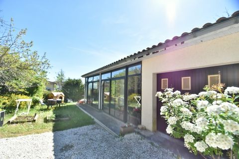 Dpt Charente (16), à vendre BRIE maison 3 Chambres, 1 Garage et grand terrain