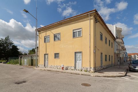 2 Fractions B and C for sale. Building under Horizontal ownership consisting of 3 fractions.. Ground floor for housing comprising kitchen, living room, 2 bedrooms and a bathroom. Designated as Fraction B 1st Floor for housing comprising living room, ...