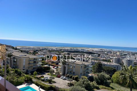 NICE LANTERN/4 ROOMS/PANORAMIC SEA VIEW In a luxury residence with swimming pool, panoramic sea view, top floor, corner, crossing, very bright, south/west, absolute calm, local shops. It consists of an entrance, an independent fitted kitchen with bal...