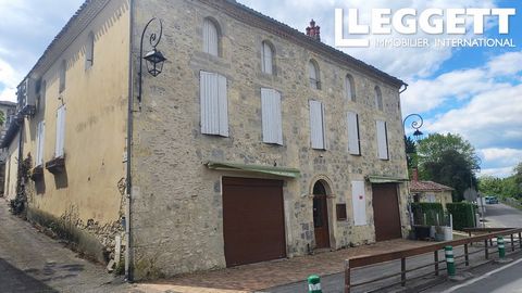 A28770SRS47 - Large stone building of 460m2 by thé river with bar/restaurant and studios and large area to renovate. Lots of potential Information about risks to which this property is exposed is available on the Géorisques website : https:// ...