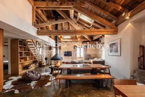 Chamonix Argentière Sotheby's International Realty presents a spectacular, four-bedroom penthouse situated in the heart of Argentière, within walking distance from the Grands Montets ski station. This two-story apartment, offering breathtaking views ...