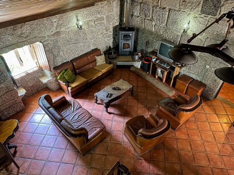 This charming stone house in Gerês, completely renovated, is ready to be inhabited. With four bedrooms, including a mezzanine, this typically Minho house exudes charm with its stone architecture and offers convenient access, excellent sun exposure an...