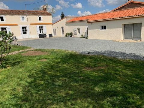 For sale in the town of Le Chillou, near Airvault, a beautiful renovated farmhouse of 227 m², 8 rooms including 4 bedrooms. Set on a property of more than 19,000 m², of which 2300 m² is buildable, fenced, with an oak grove of 600 m² and outbuildings....