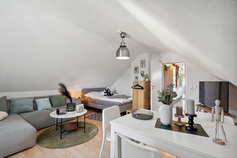The apartment is in the immediate vicinity of the popular old campsite and the new outdoor swimming pool in Fischbach. The modern 2-room apartment has super-fast 100 Mbit WIFI and is fully equipped for your stay. Families with children, couples, solo...